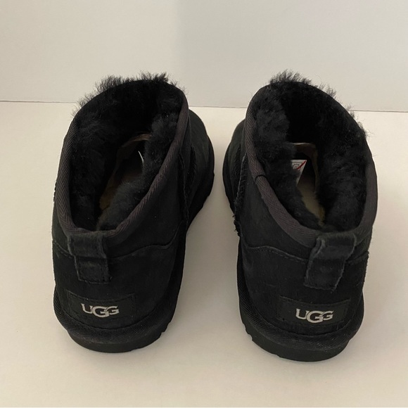 UGG Classic Ultra Mini Boots Kid’s 6 (Will Fit a Women’s 8) NWOB - Picture 4 of 14